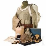 Uniform and equipment ensemble of a soldier of the marines in World War IIDunkelgrauer Seesack mit