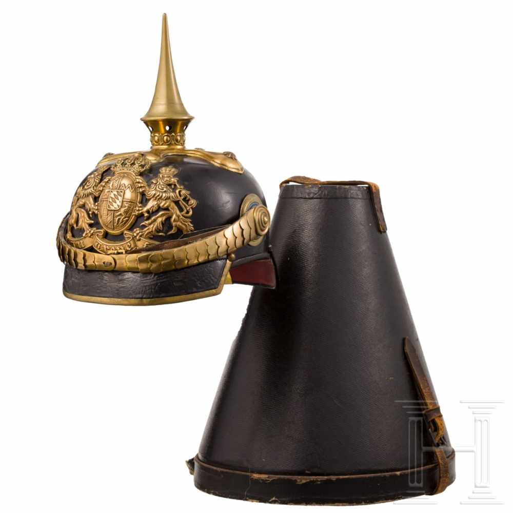 A helmet for officers of the field artillery, circa 1900Schwarz lackierte Lederglocke mit eckigem - Image 2 of 10