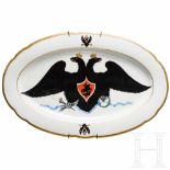 A serving plate of the Imperial Porcelain Manufactory St. Petersburg, circa 1900Weißes, glasiertes