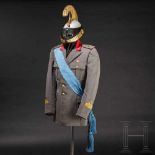 A uniform for a captain of the cuirassiers, circa 1930Helm mit Eisenkorpus, am Bund mit schwarzem