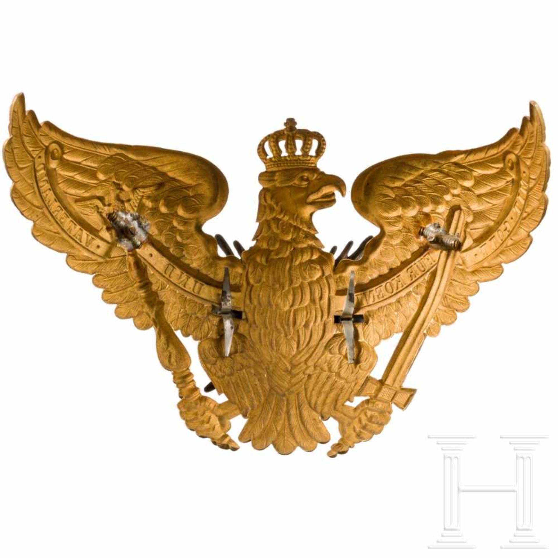 An eagle emblem for guard officers, circa 1900Messing, geprägt, frostig vergoldet mit polierten - Bild 2 aus 3