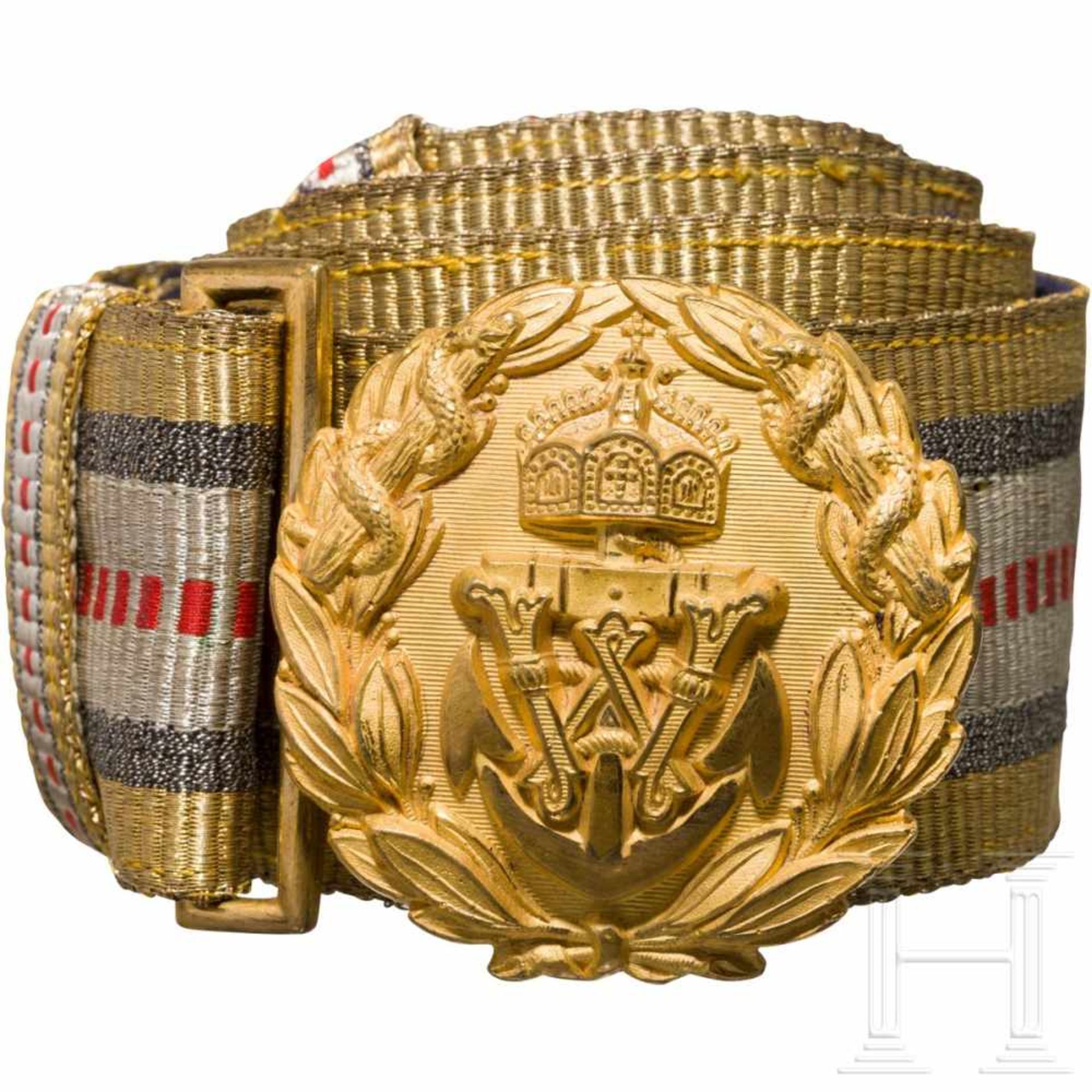 A belt for doctors in general rank of the Imperial NavyFeuervergoldetes Buntmetallschloss mit