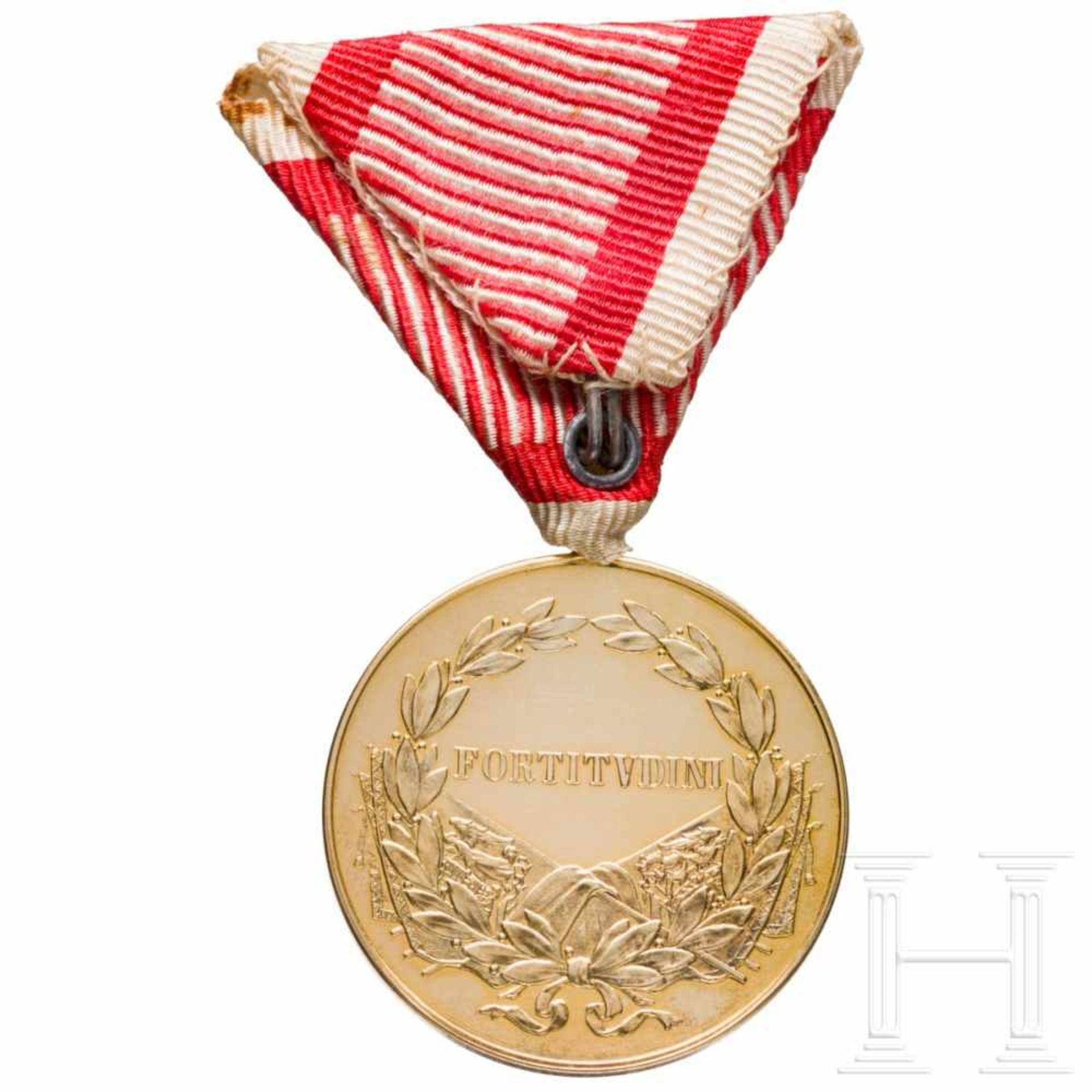 A golden Medal for BraveryTapferkeitsmedaille für Offiziere unter Kaiser Karl I. Gut vergoldete ( - Bild 2 aus 2