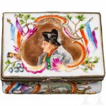 A porcelain box with Napoleon motif, circa 1815Farbiges, glasiertes Porzellan, reliefiert,