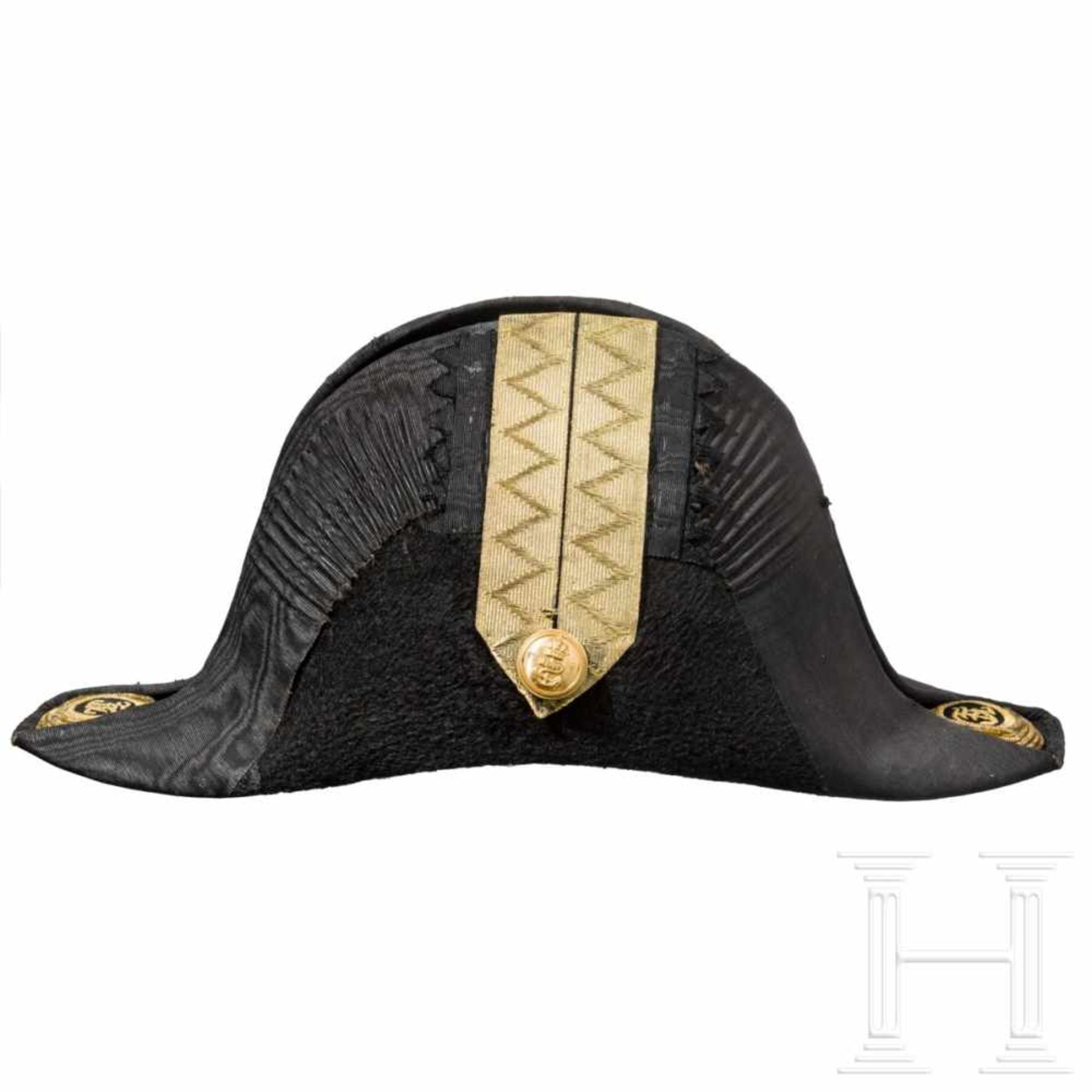 Bicorne for an officer of the k. u. k. navy, ca. 1900Korpus mit schwarzem Seidenmohair bezogen, - Bild 2 aus 4