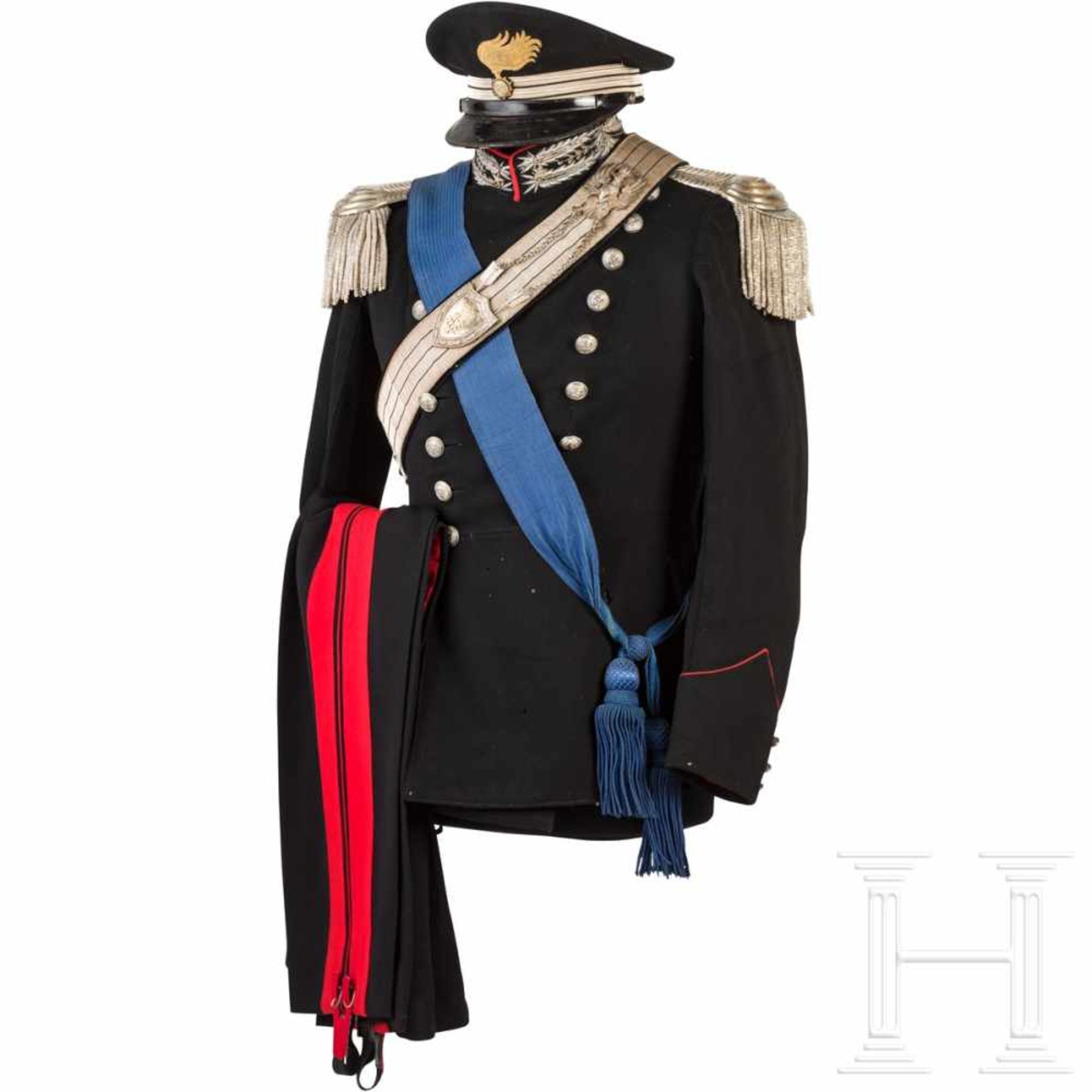 A uniform M 34 for Carabinieri officersSchirmmütze mit Deckel aus feinem, schwarzem Wolltuch (kleine