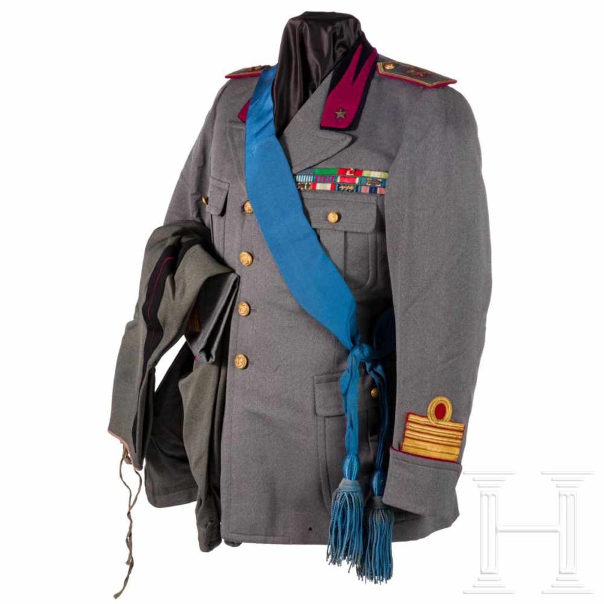 A uniform for a colonel commander of the Bersaglieri, before 1945Bersaglierihut mit Mohairbezug, - Bild 8 aus 14