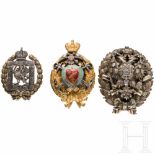 Three Russian badges, circa 1910/15Abschluss-Abzeichen des St. Petersburger Kadettenkorps der