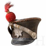 A shako with Dutch emblem, 19th centuryZusammengestellt. Mit Mohairfilz bezogener Korpus, Deckel und