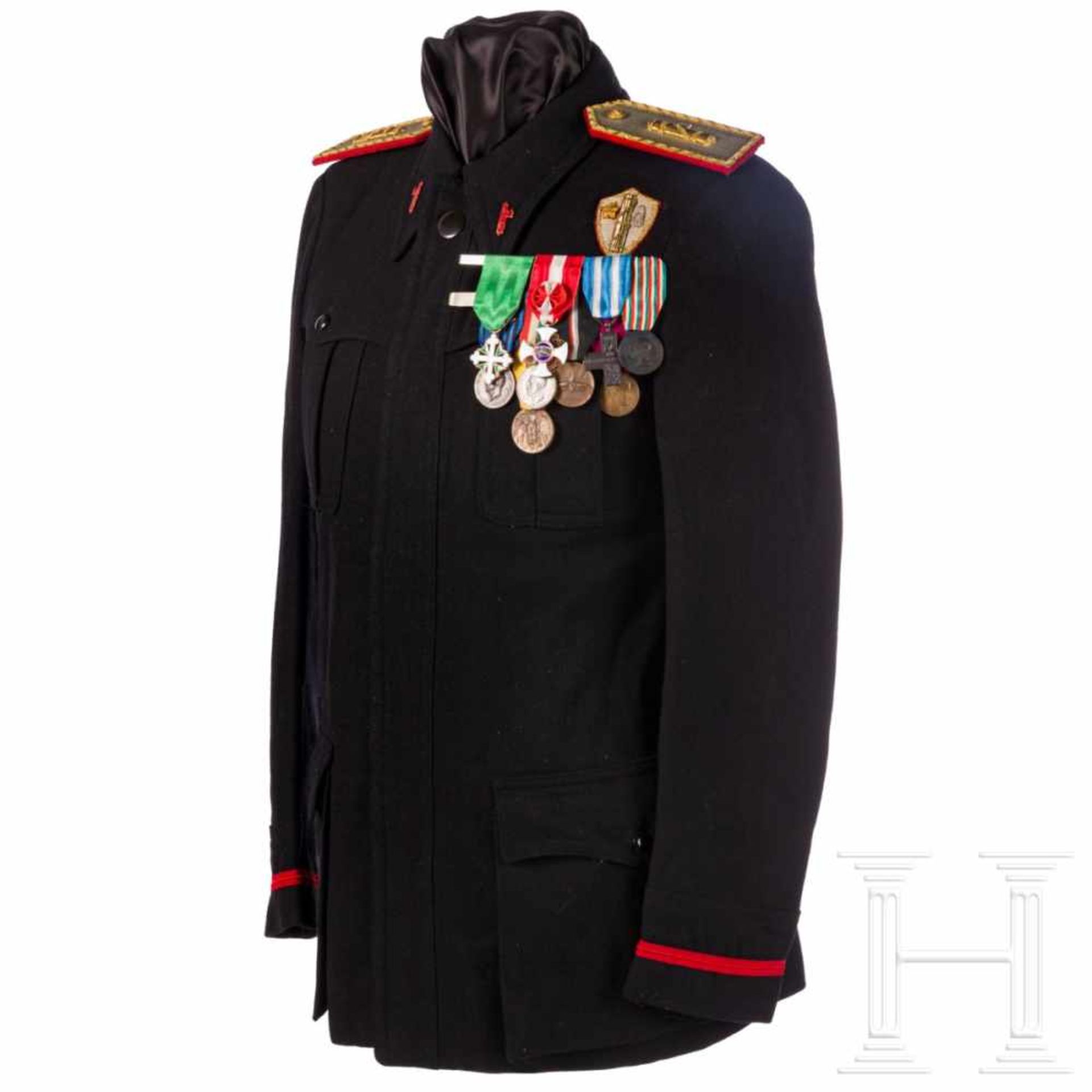 A black PNF uniform with dagger, order and documents, before 1945Black velvet fez with gold- - Bild 4 aus 11