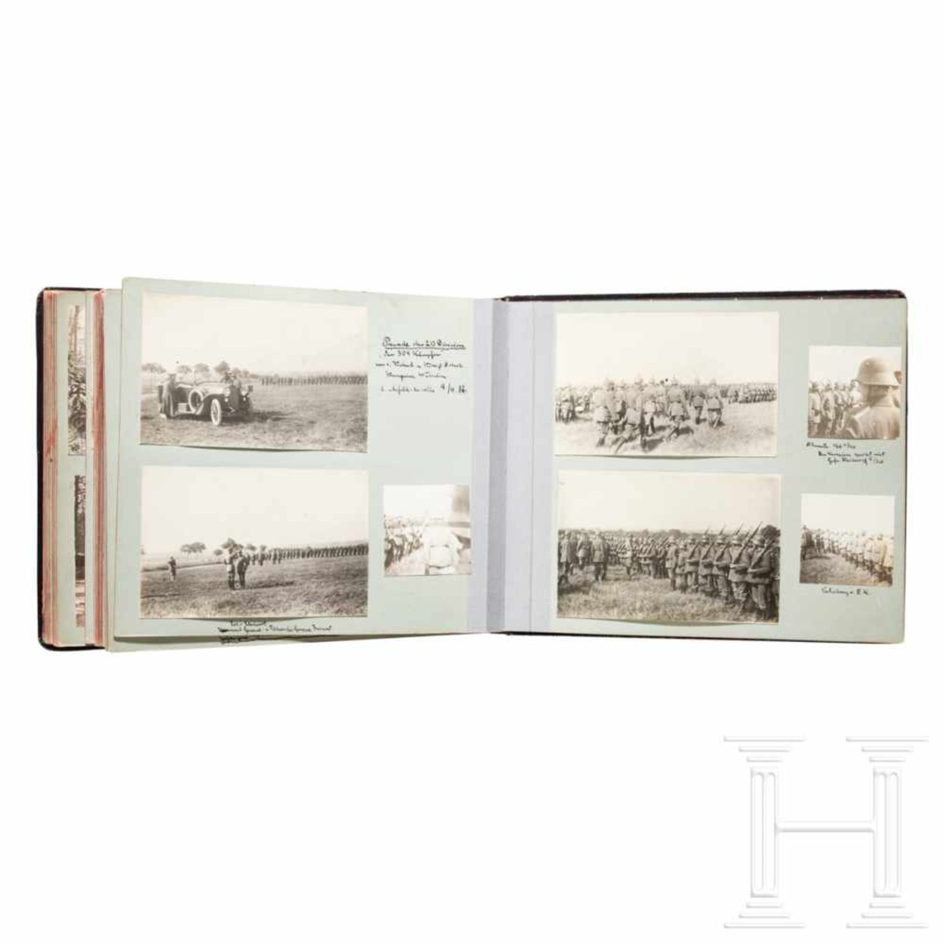 Four labeled photo albums, World War IIn den teilweise beschrifteten Alben insgesamt ca. 820 - Bild 10 aus 10