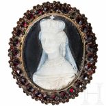 Empress Elisabeth of Austria - funeral brooch with cameo portraitHochovales Portrait der gekrönten