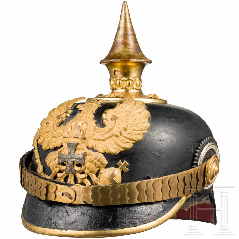 A helmet M 1891 for reserve officers of the line infantrySchwarz gelackte Lederglocke mit rundem