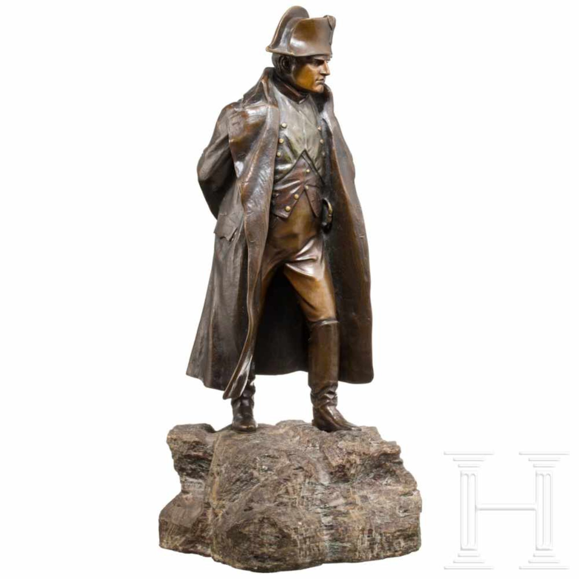 A large bronze figure of Napoléon Bonaparte, dated 1911Massive Bronze, dunkel patiniert, seitlich am - Bild 2 aus 5