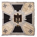 An infantry regiment standardWhite silk cloth with a silver fringe on three sides. The army eagle