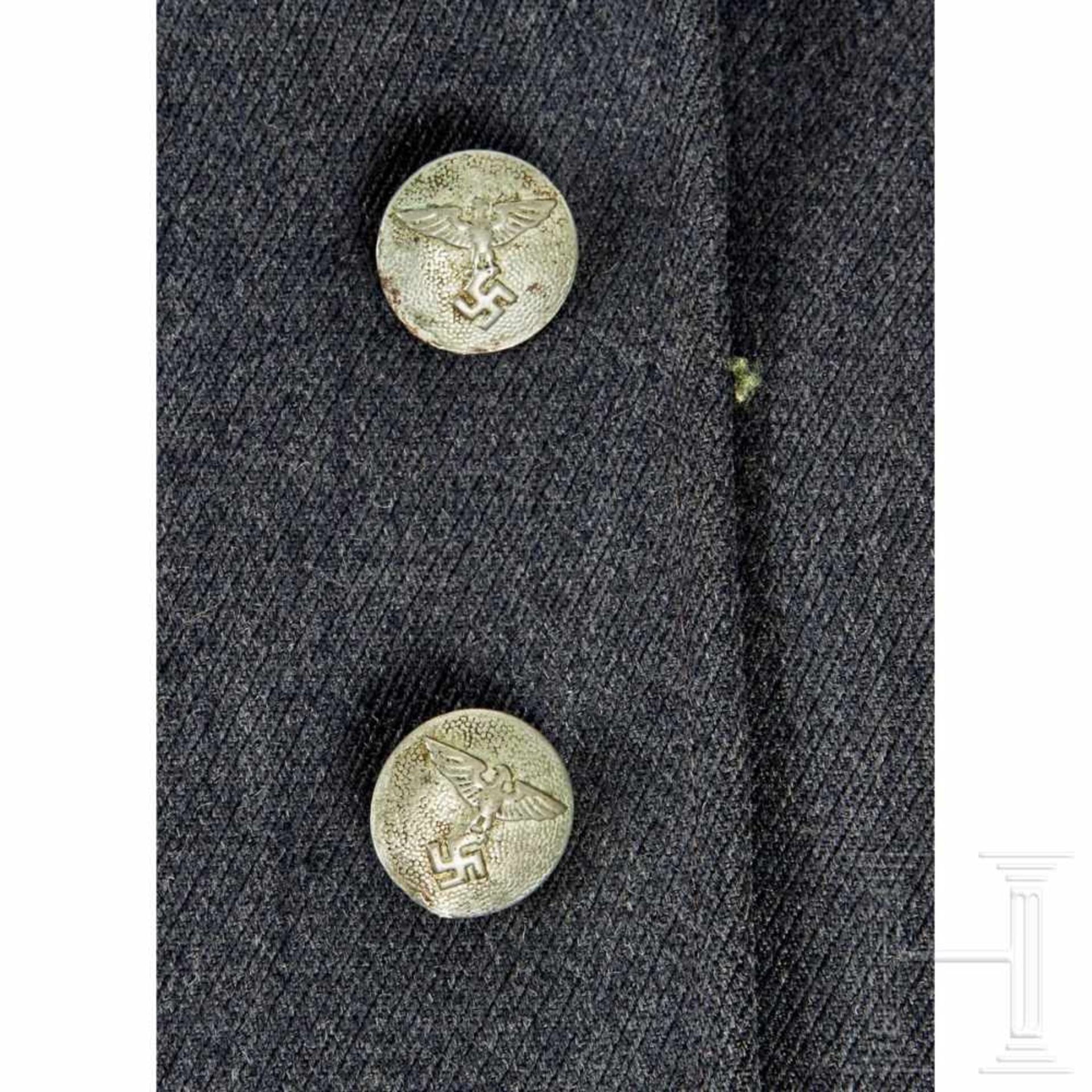 A Fliegerbluse for an officerLuftwaffe blue-grey tricot wool, four hidden buttons (silver NSDAP), - Bild 8 aus 9