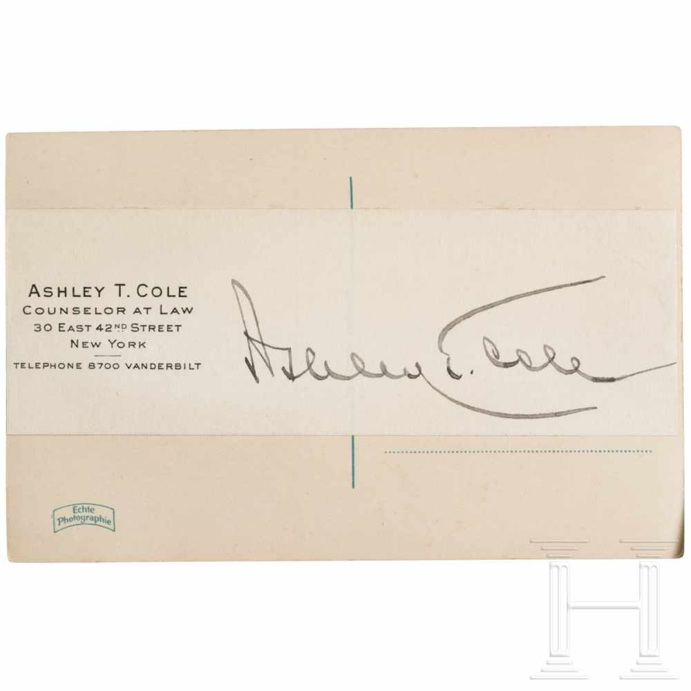 Ashley T. Cole (1876 - 1965) - signierte Portraitpostkarte Hermann Görings 1933Knieportrait- - Image 2 of 2