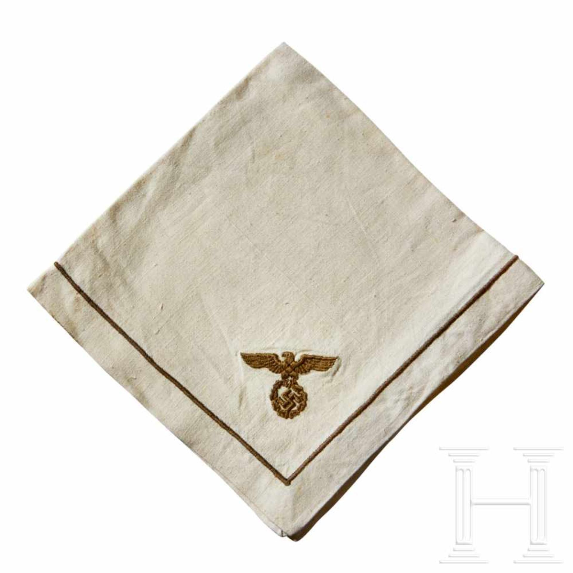 Adolf Hitler – napkins from his Personal Silver ServiceA set of six cream color linen napkins, brown - Bild 4 aus 4
