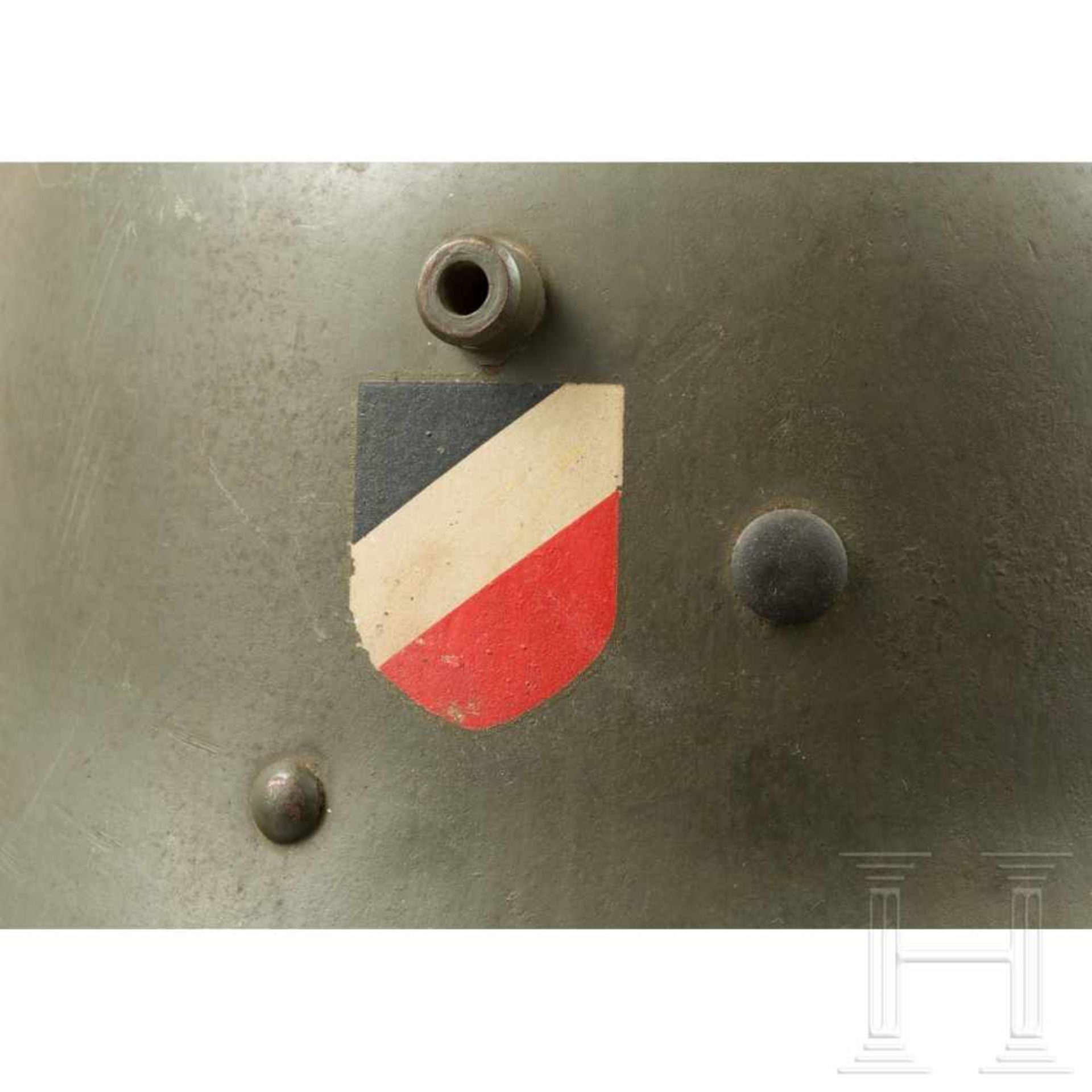 Stahlhelm M 17/35 des Heeres mit beiden AbzeichenUm 1938 vom österreichischen Bundesheer in die - Bild 6 aus 7