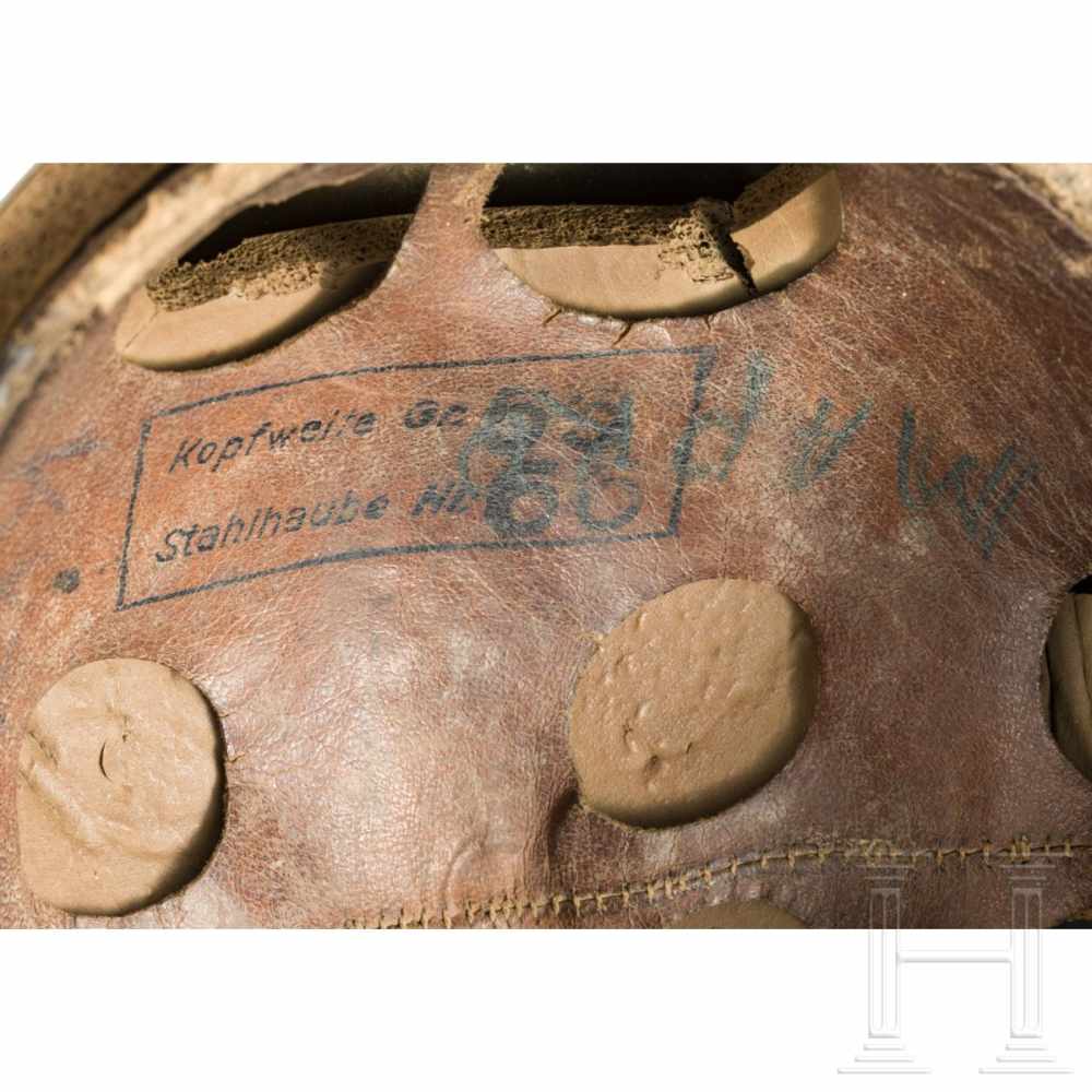 An M 38 steel helmet for paratroopers with winter camouflage paintThe skull with white camouflage - Image 4 of 9