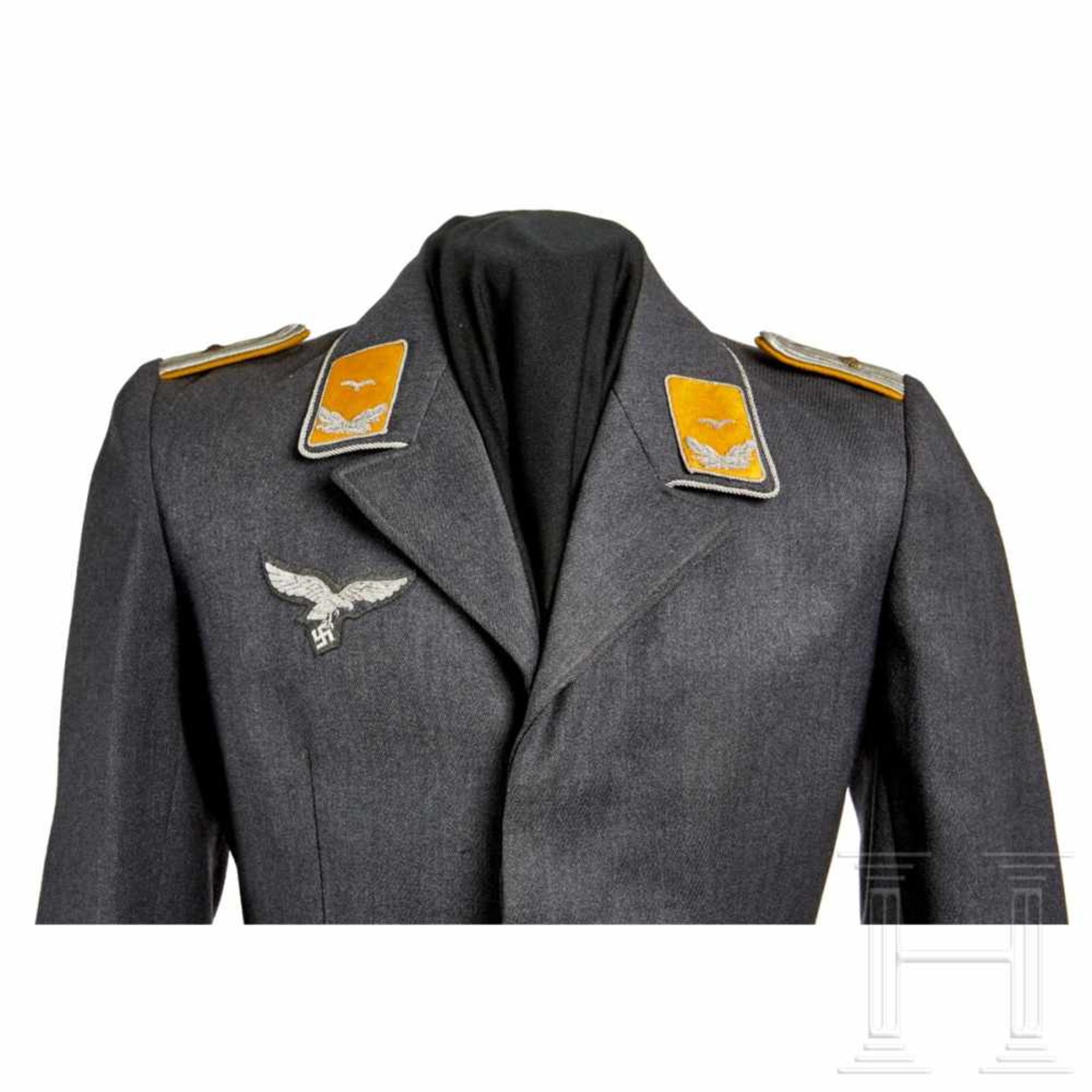 A Fliegerbluse for an officerLuftwaffe blue-grey tricot wool, four hidden buttons (silver NSDAP), - Bild 2 aus 9