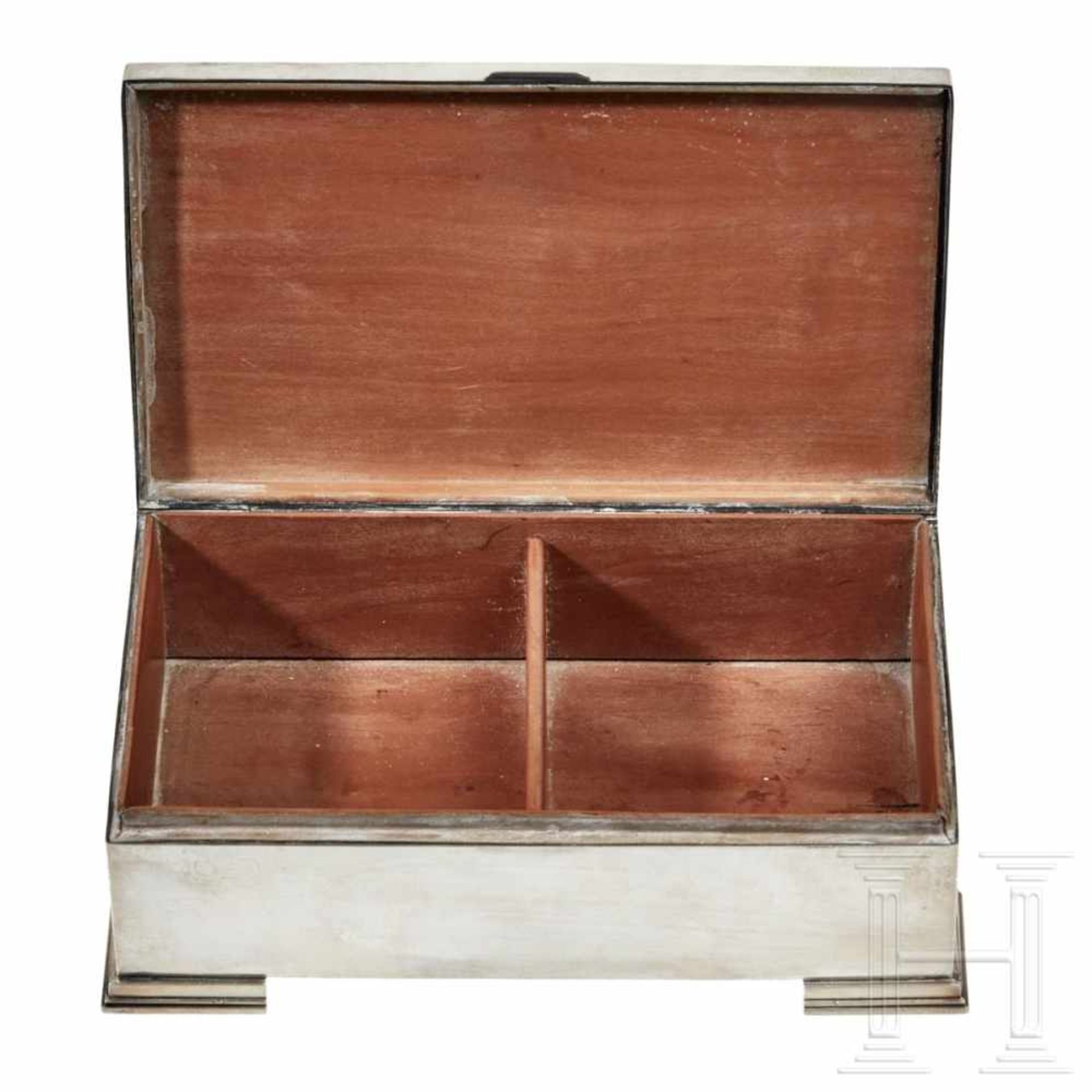 Adolf Hitler – a Cigarette Box from his Personal Silver ServiceSilver with highly polished surfaces, - Bild 3 aus 5