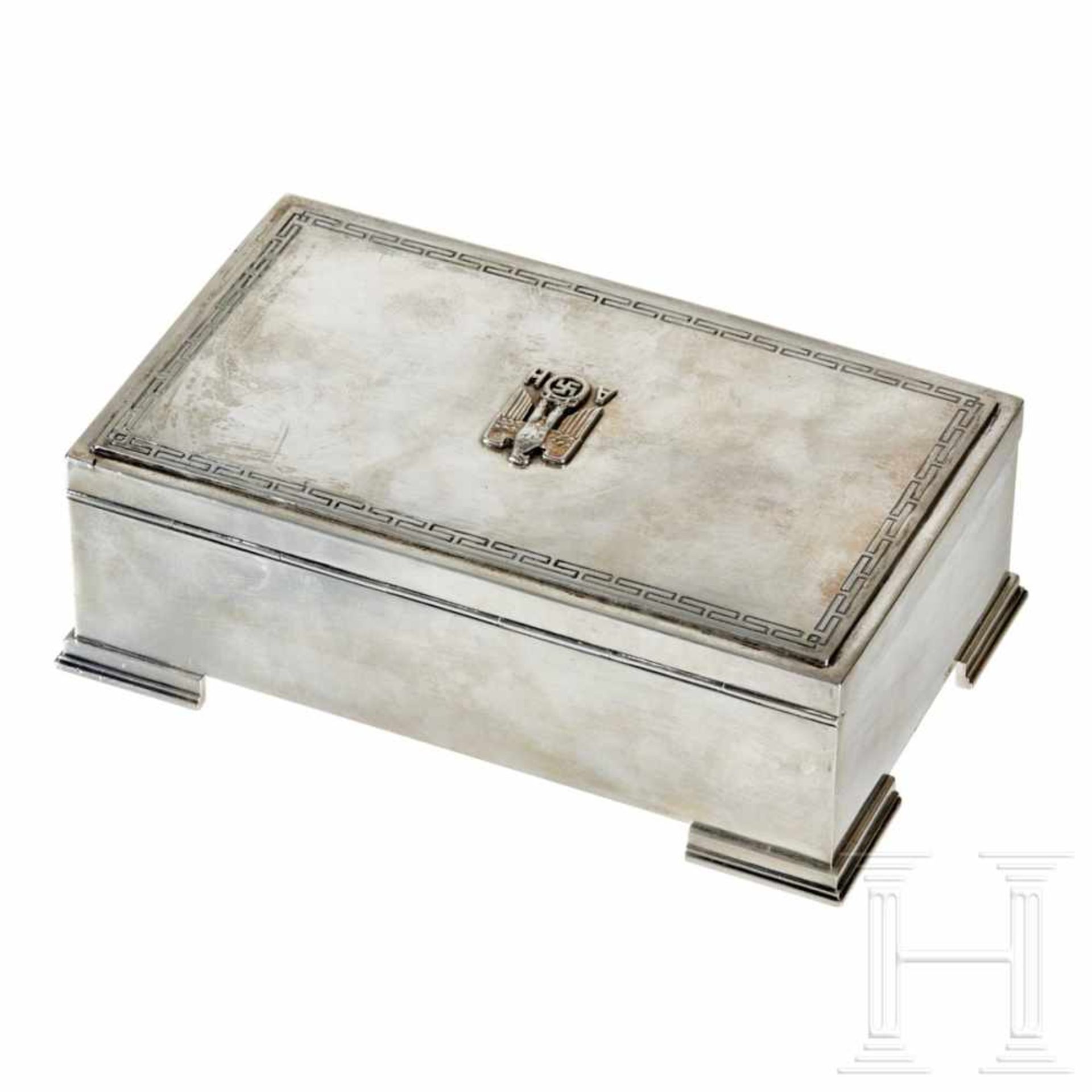 Adolf Hitler – a Cigarette Box from his Personal Silver ServiceSilver with highly polished surfaces, - Bild 2 aus 5