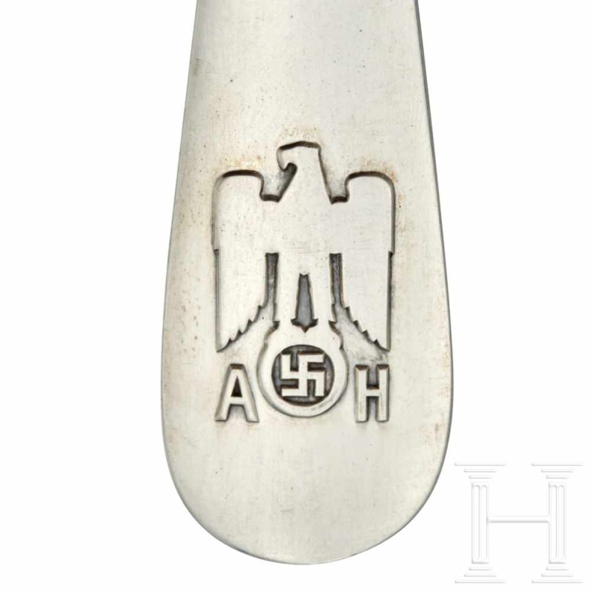 Adolf Hitler – a Serving Spoon from his Personal Silver ServiceSo called “informal pattern” with - Bild 3 aus 4