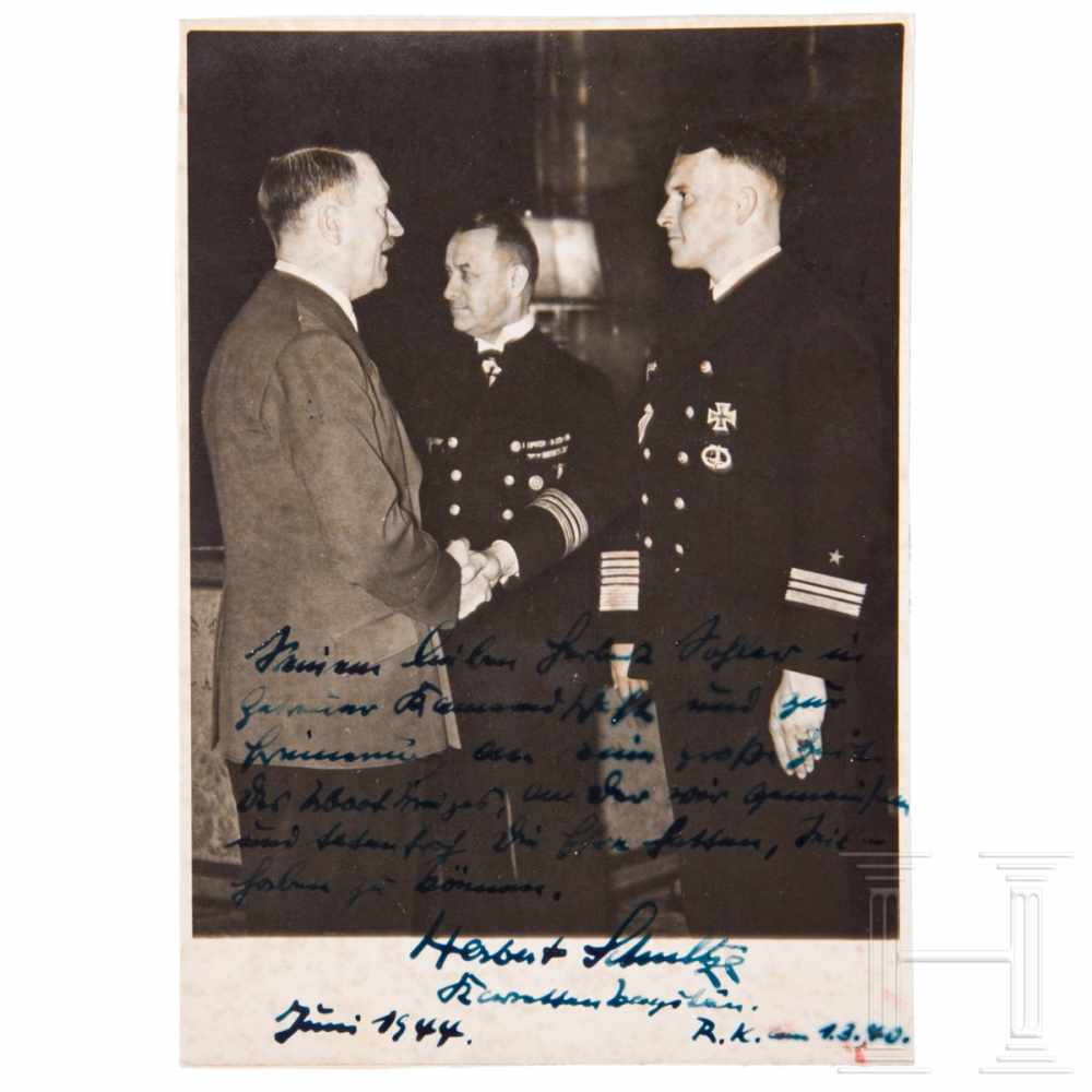 Ritterkreuzträger Korvettenkapitän Herbert Schultze - Autograph auf FotoGrößeres kartoniertes Foto
