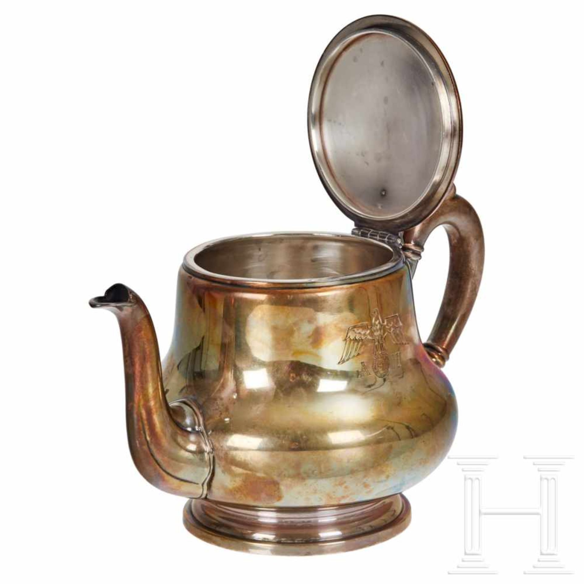 Adolf Hitler – a Beverage Serving Set from his Personal Silver ServiceA five-piece coffee and tea - Bild 20 aus 28