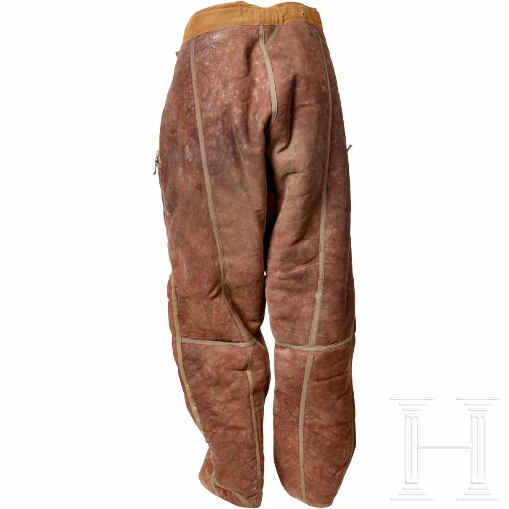 Winterhose für das fliegende PersonalBrown suede leather trousers, light brown sheepskin fur lining. - Image 2 of 4