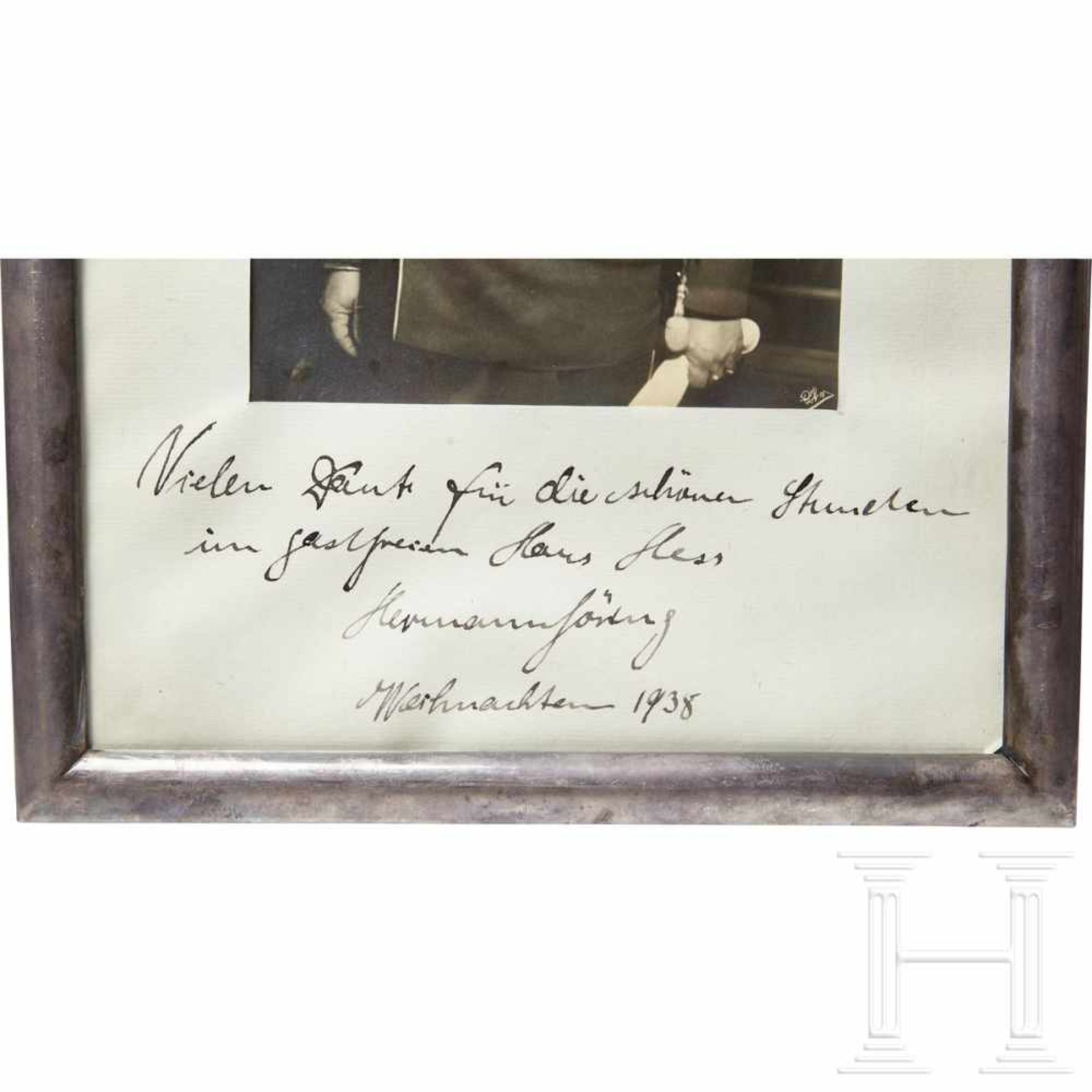 Hermann Göring - a silver gift frame to Rudolf HessLarge-size portrait photo of Göring in uniform of - Bild 7 aus 21