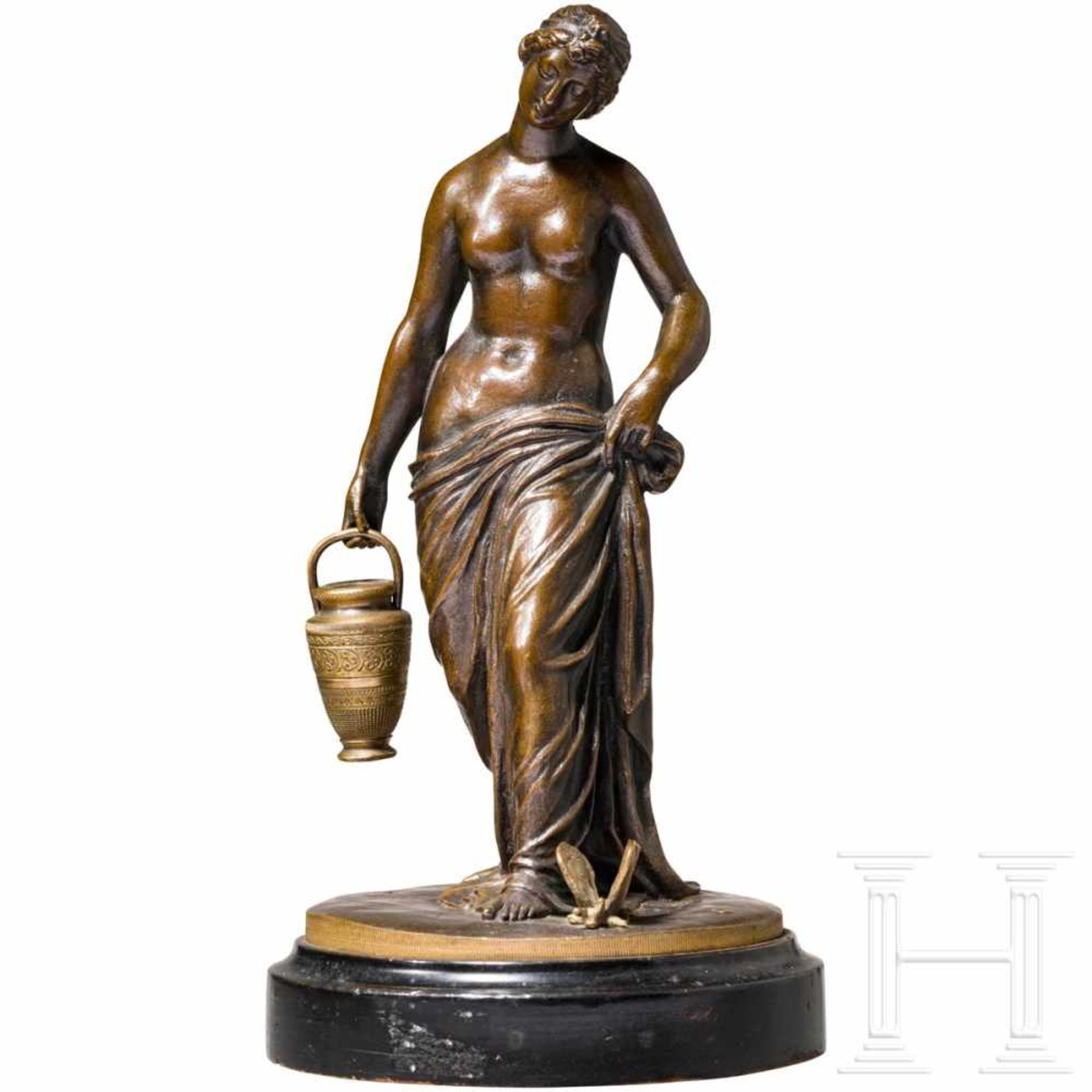 Bronzefigur einer wasserholenden Nymphe, signiert "J.G. Rau"