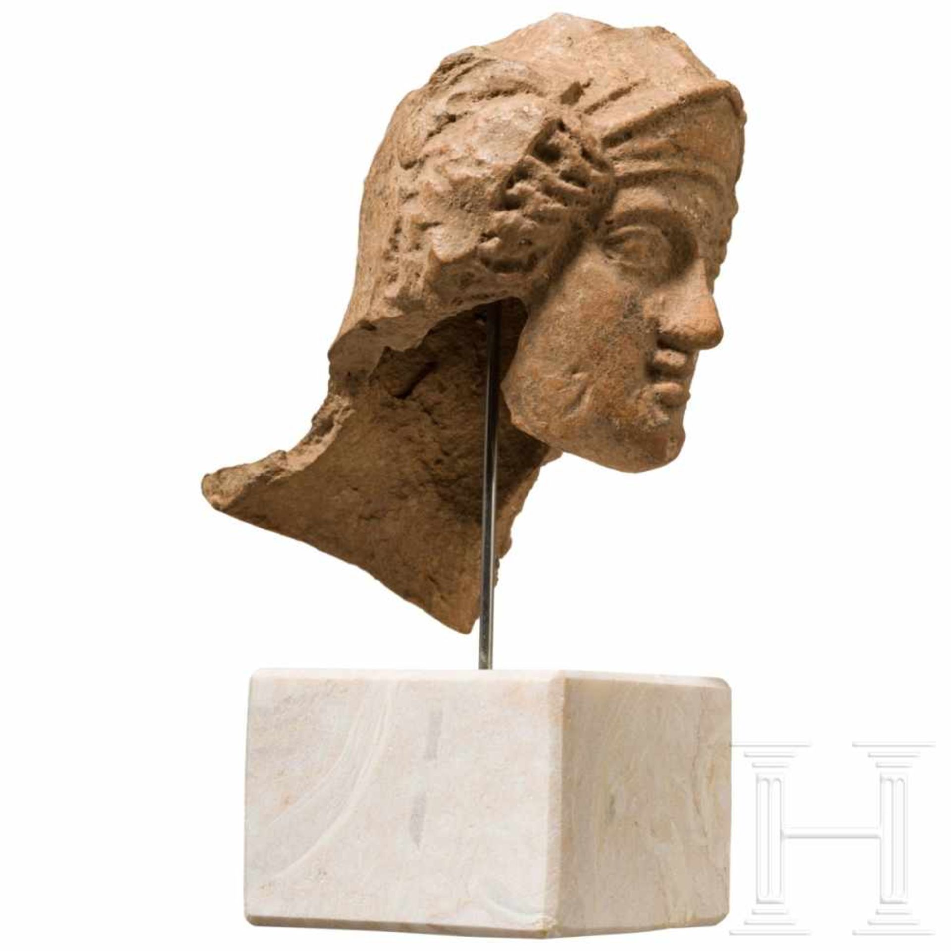 Minervakopf, Terrakotta, altitalisch, 4. Jhdt. v. Chr. - Bild 3 aus 4