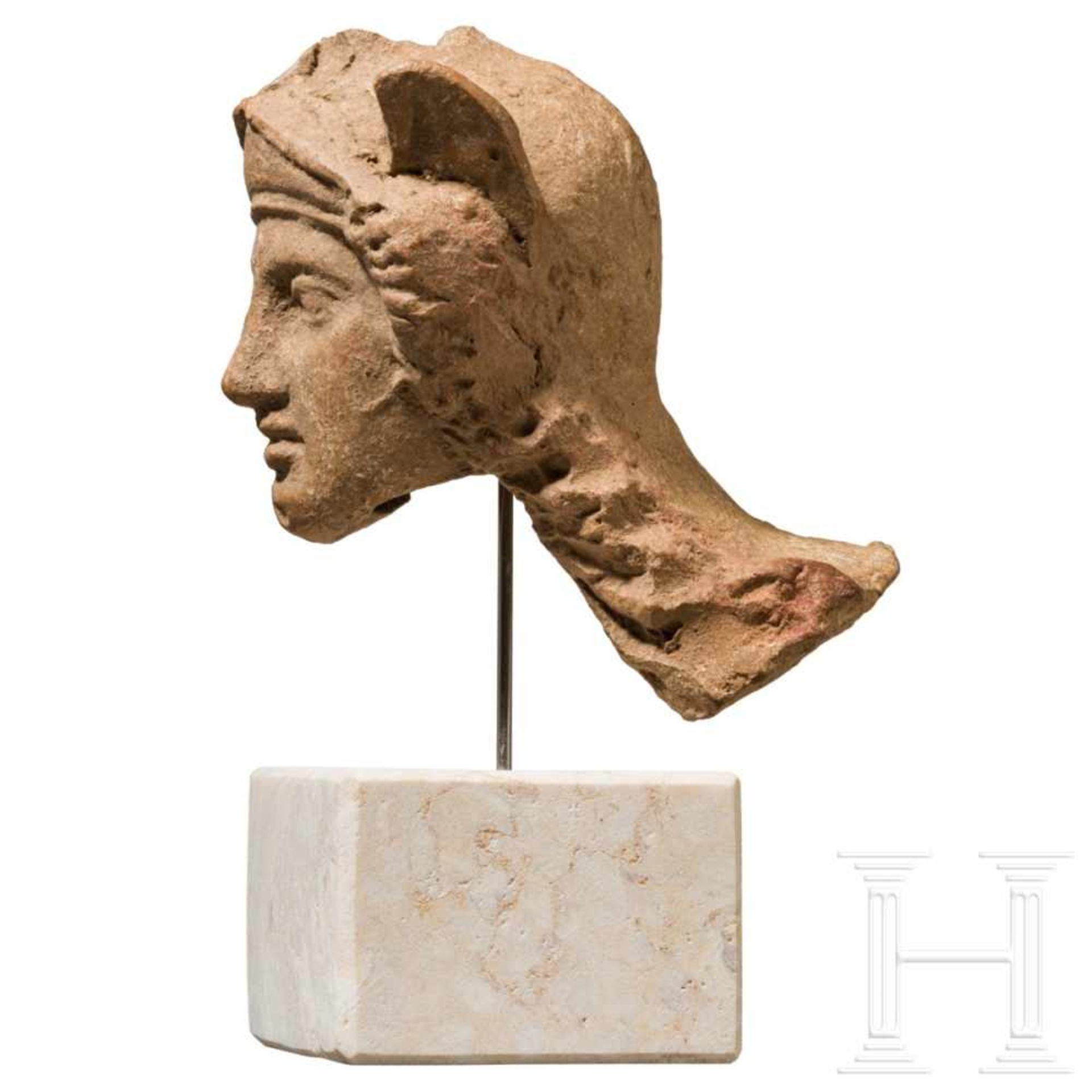 Minervakopf, Terrakotta, altitalisch, 4. Jhdt. v. Chr. - Bild 2 aus 4
