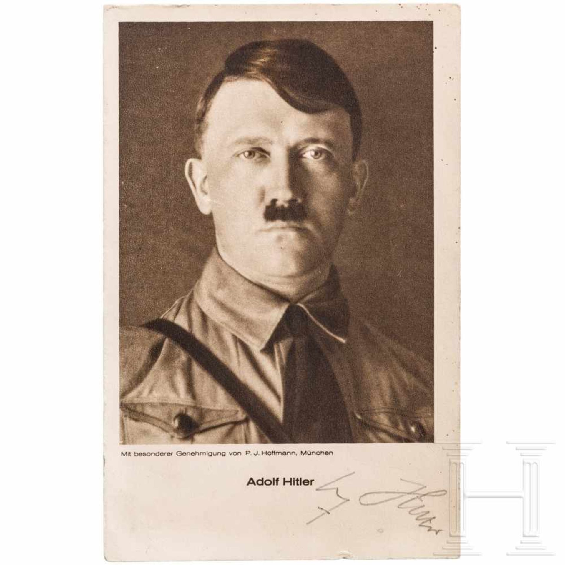 Adolf Hitler - eigenhändig signierte Portraitpostkarte