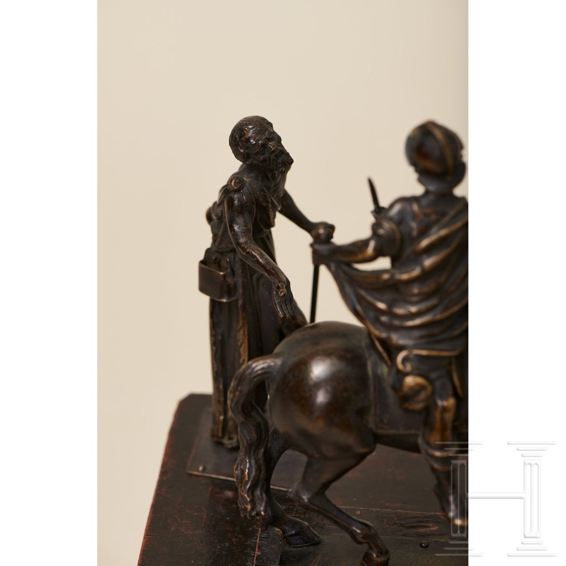 Bronzene Figurengruppe, der Heilige Martin zu Pferd mit Bettler und Hund, Norditalien, 17. Jhdt. - Bild 7 aus 13
