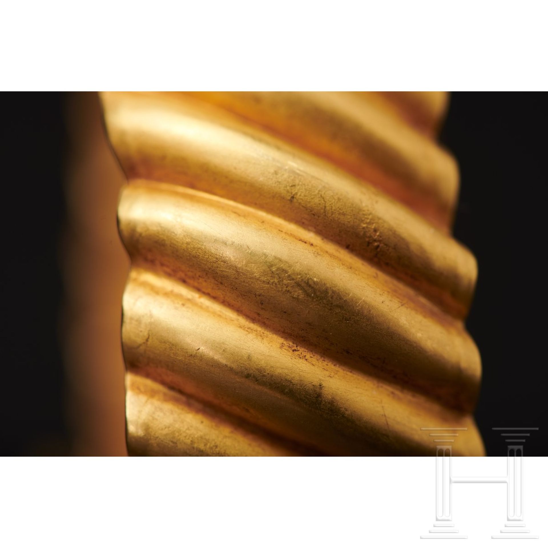 Ein elegantes Paar feinst gearbeiteter frühhellenistischer Goldarmbänder, 4. - 3. Jhdt. v. Chr.Ein - Bild 8 aus 8