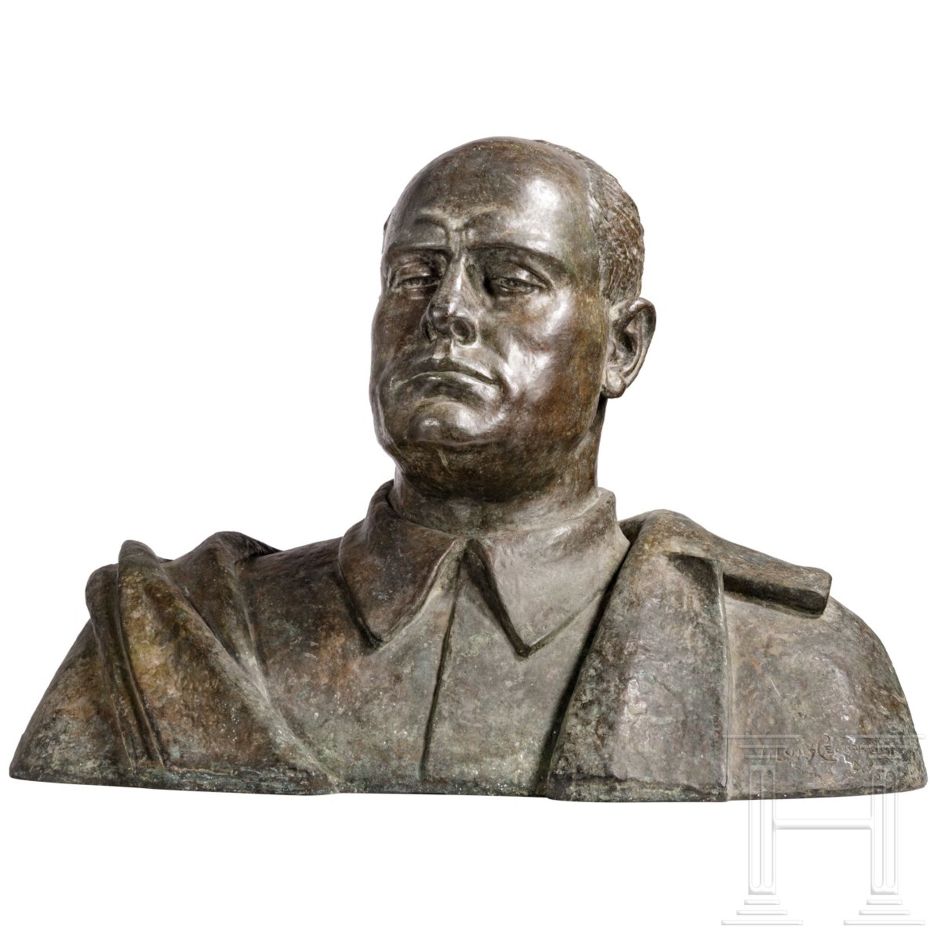 Silvio Ceccarelli (1901 - 1985) - Monumentale Portraitbüste Mussolinis als Richter, datiert