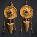 Ein Paar reich verzierte schwere Goldohrringe, hellenistisch, 2. Hälfte 4. - 2. Jhdt. v. Chr.Zwei