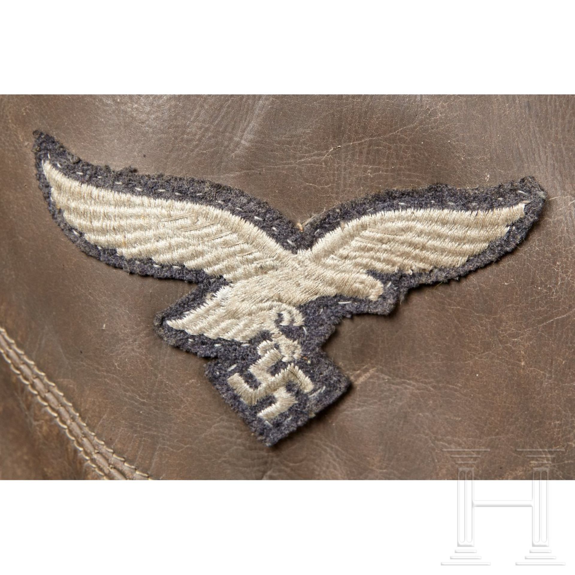 A Leather Jacket for Fighter Pilots - Bild 4 aus 5