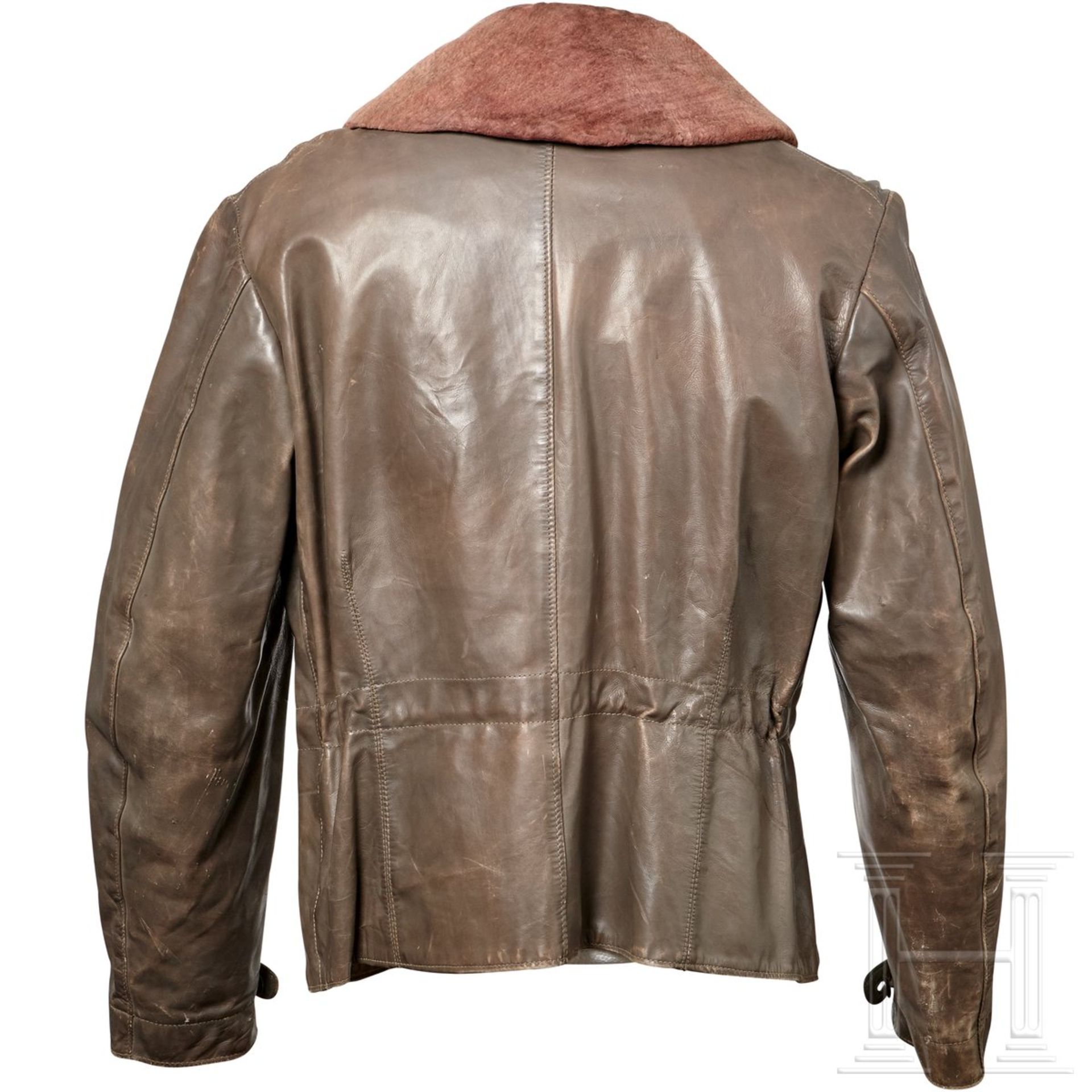 A Leather Jacket for Fighter Pilots - Bild 2 aus 5