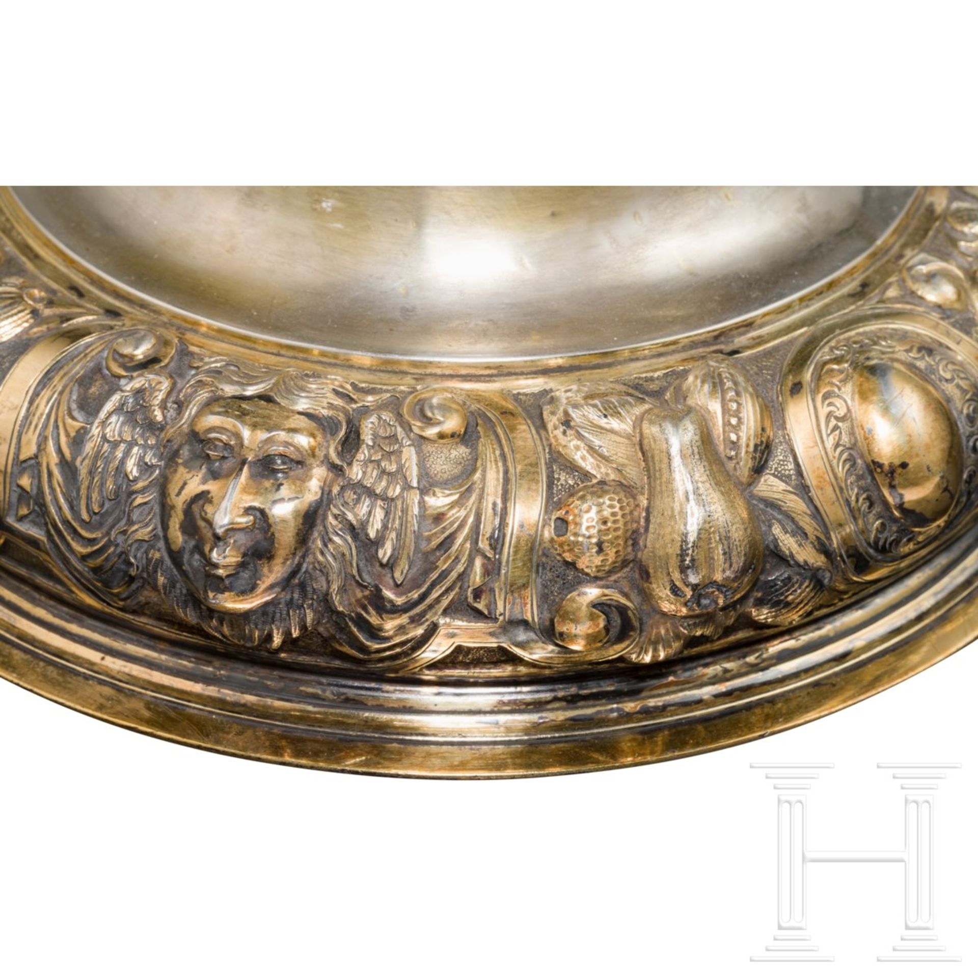 Monumentaler Vermeil-Deckelpokal, deutsch, 2. Hälfte 19. Jhdt.Silber, vergoldet, am Rand des - Bild 11 aus 12