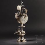 Außergewöhnlicher Nautilus-Pokal mit Hippokamp, flämisch, 2. Hälfte 19. Jhdt.Silber, am Rand des