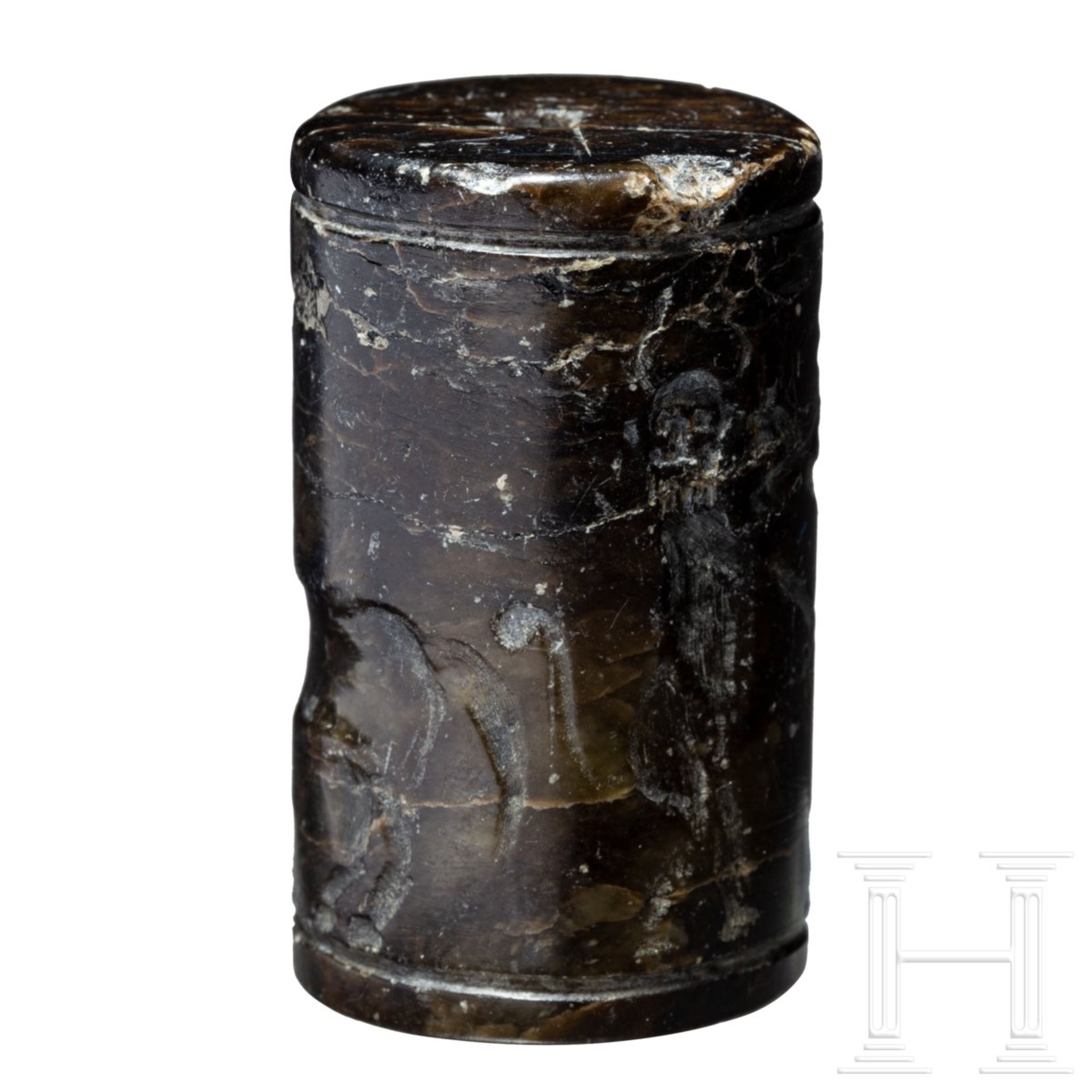 Ein Rollsiegel, Vorderasien, 2. Jtsd. v. Chr.Zylindrisches Rollsiegel aus dunkelbraunem Gestein - Bild 5 aus 5