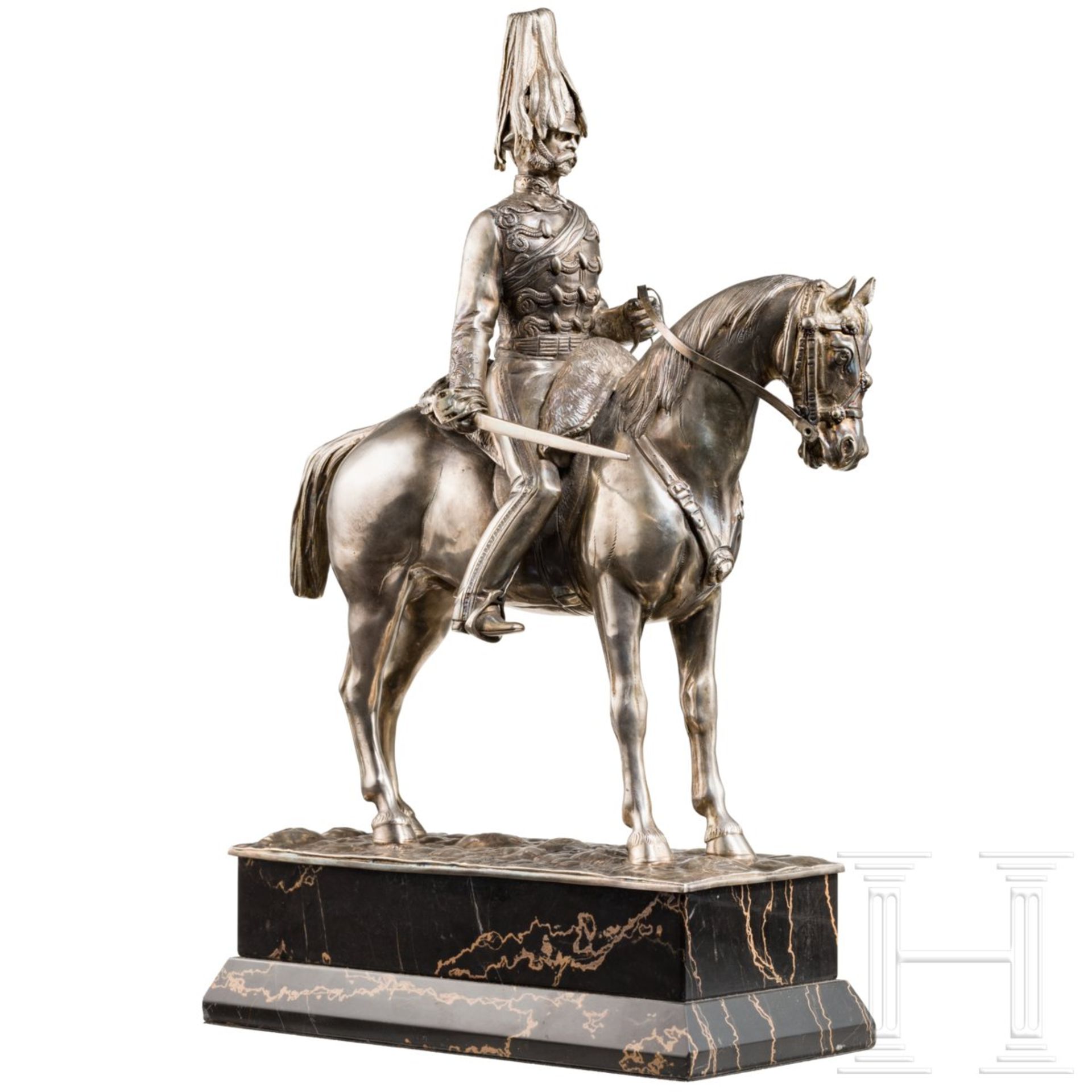 Silberstatuette eines hohen Kavallerieoffiziers, deutsch, 19. Jhdt.Silber, an der Plinthe der - Bild 2 aus 11