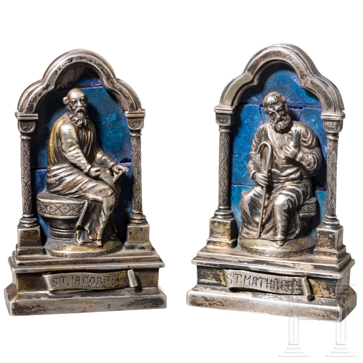 Ein Paar Heiligenfiguren der Apostel Jakobus und Matthäus, Silber und Lapislazuli, Italien, 17.