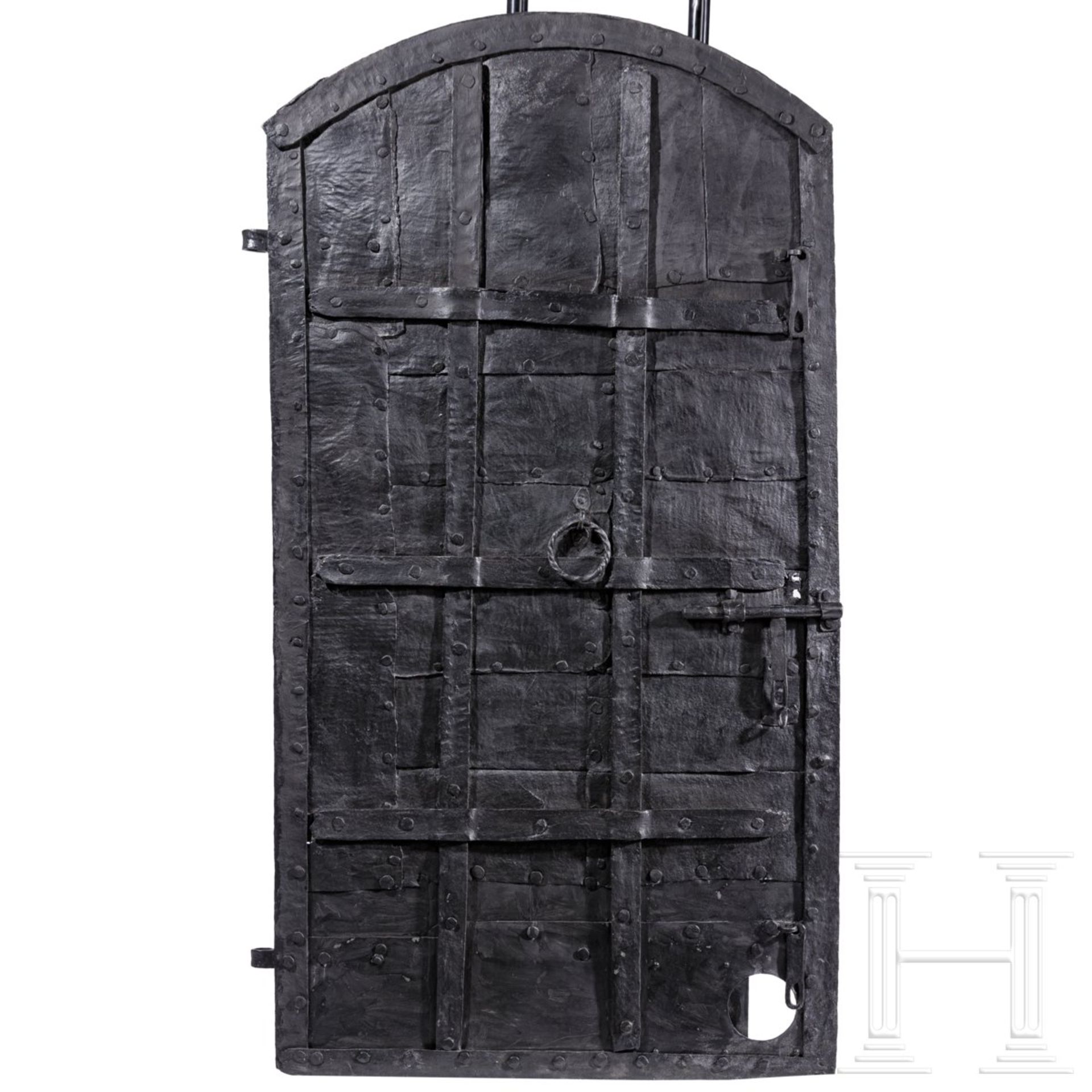 Barocke Eisentüre, süddeutsch, 17./18. Jhdt.Schmiedeiserne Türe, sogenannte "Fetzentüre", aus - Bild 2 aus 3