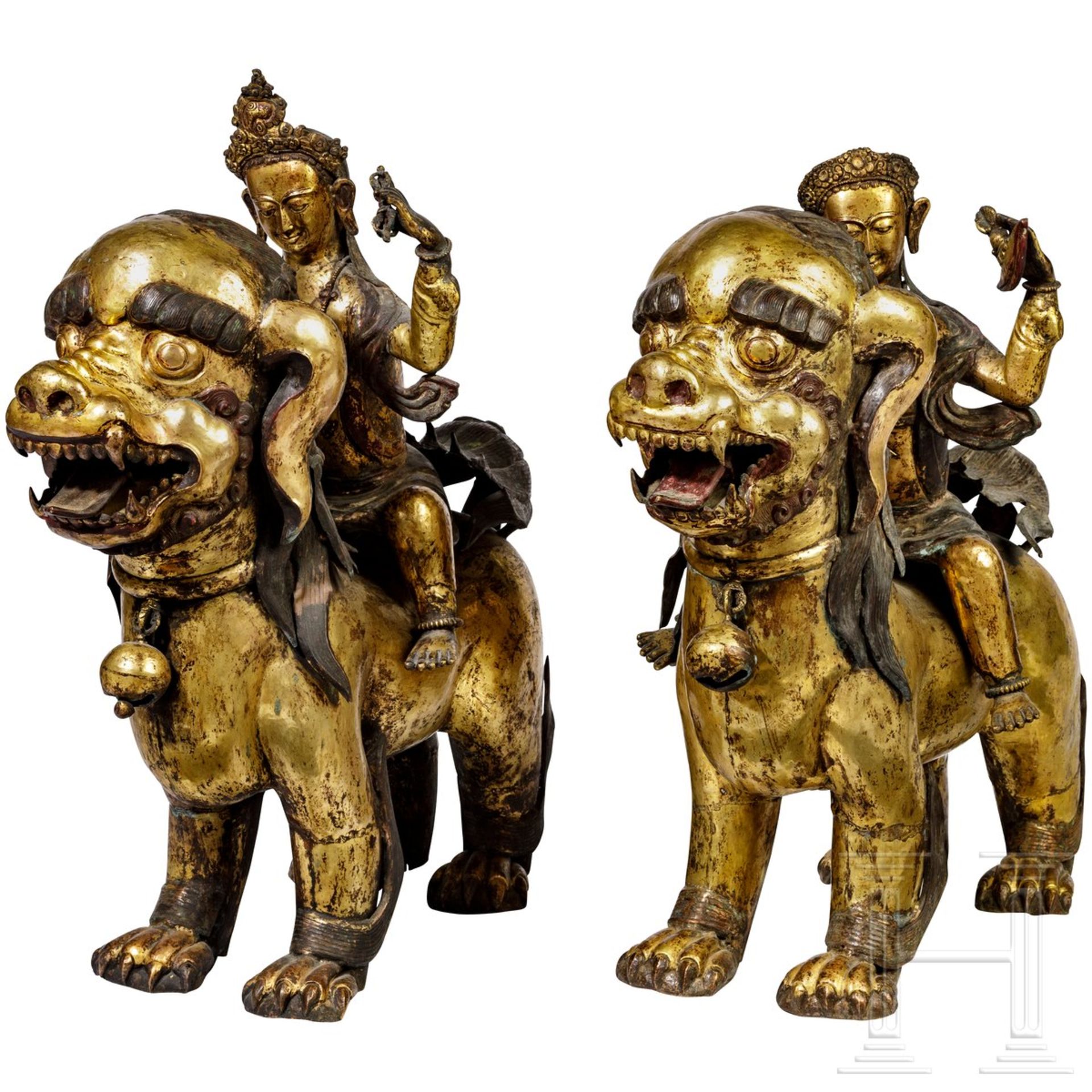 Ein Paar Foo-Löwen mit himmlischen Reitern, sino-tibetisch, 18. Jhdt.Mehrteilig gearbeitete