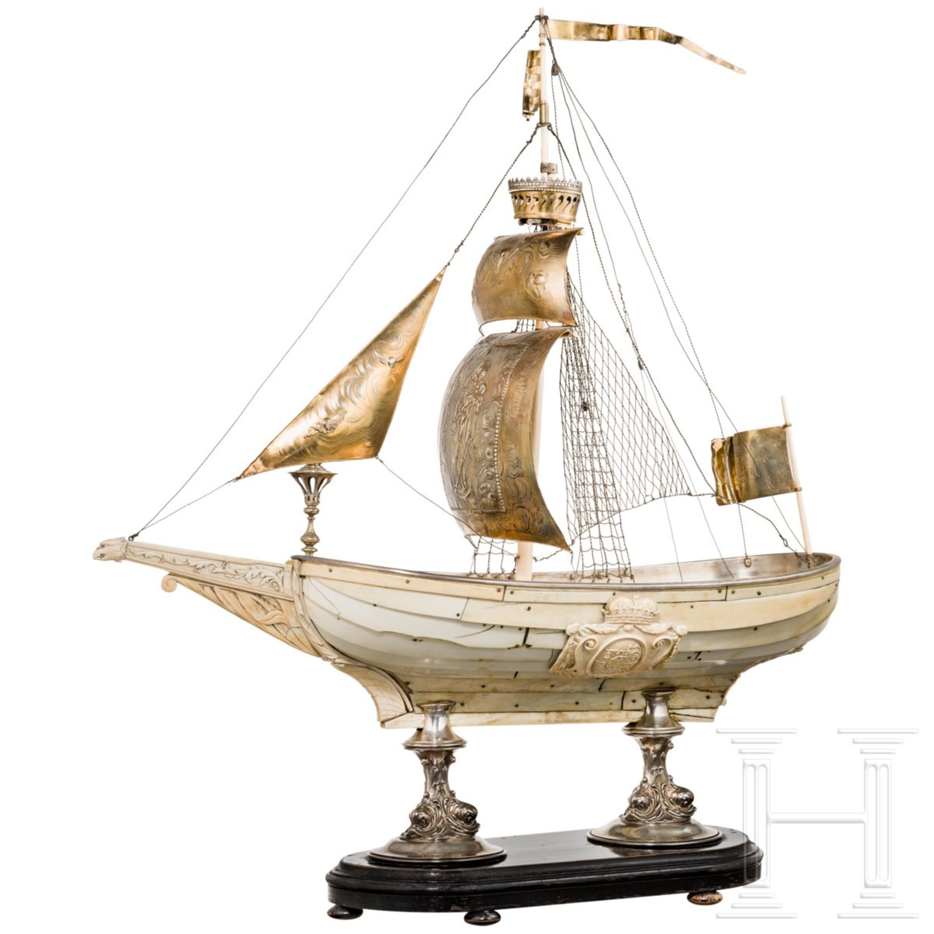 Prächtiger Tafelaufsatz in Form eines großes Elfenbeinschiffes, Frankreich oder deutsch, 1. Hälfte - Bild 2 aus 8